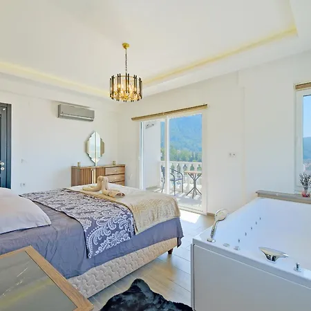 La Blanche Villa *